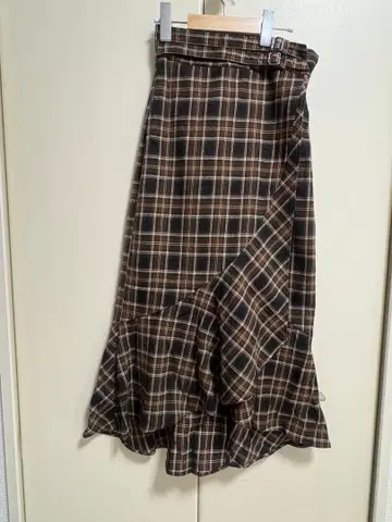 랩 스타일 체크 무늬 밑단 스커트