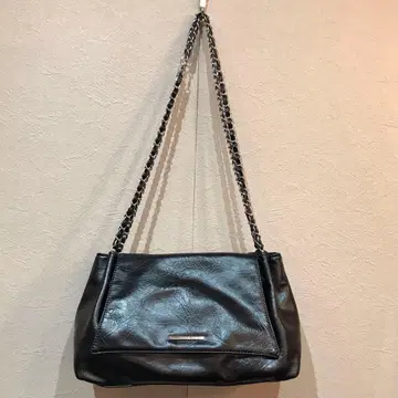 me+em select 체인 인조 가죽 플랩 숄더백