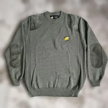 HUNTING WORLD 카키색 니트 스웨터
