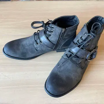 시맨틱 디자인 그레이 스웨이드풍 부츠 레이스업