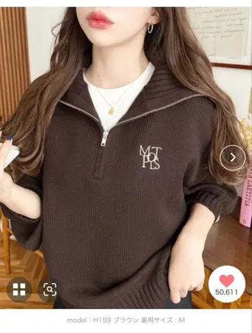 moment + 하프 지퍼 원포인트 자수 니트 풀오버