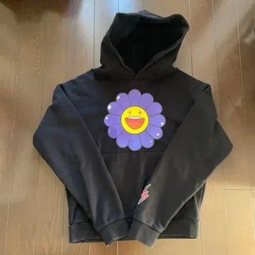 카이카이키키 블랙 컬러 후드티 S 사이즈