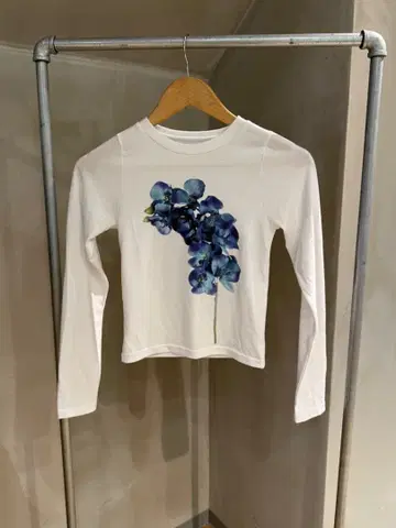 [ Y2K SYNAPSE FACTORY ] 블루 플라워 롱 슬리브 티셔츠