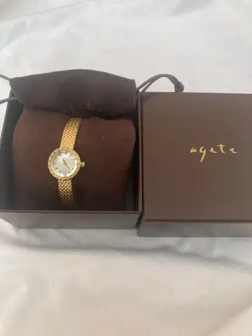 [ 새상품급 ] agete 라운드 페이스 주얼리 워치 다이아 상자 포함