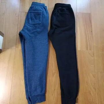 유니클로 보아 스웨트 팬츠 2개 세트!