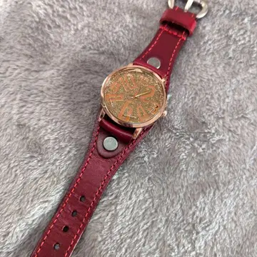 빨간색 가죽 밴드 쿼츠 패션 손목시계