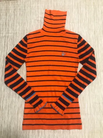 비바 하트 하이넥 스웨터