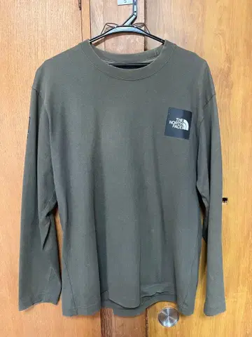 THE NORTH FACE 긴팔 티셔츠 올리브