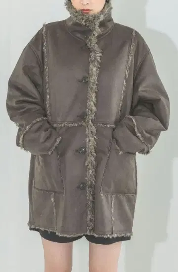 JEANASIS 지나시스 리버서블 퍼 무스탕 코트