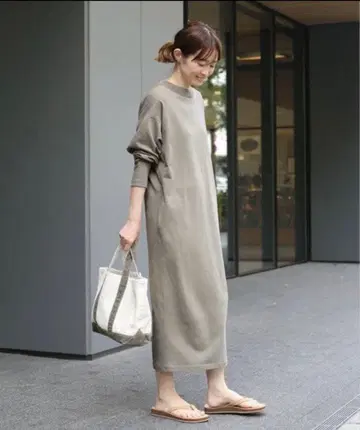카키 긴팔 롱 원피스 티셔츠