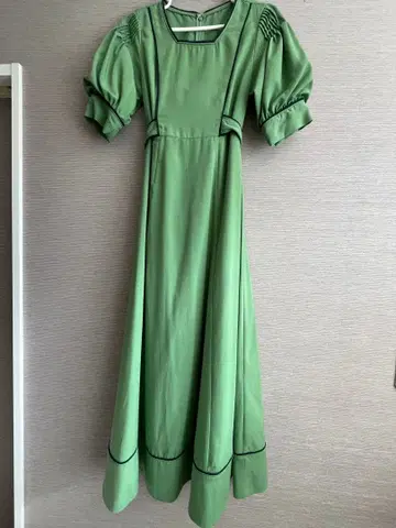 [ Lily Brown ] 스퀘어 넥 롱 드레스 (그린)