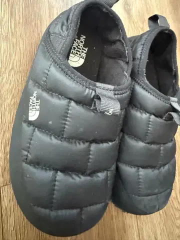 THE NORTH FACE 블랙 슬립온 슈즈
