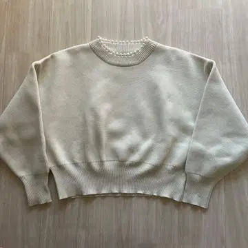 플라네 아이보리 펄 장식 니트 스웨터 긴팔