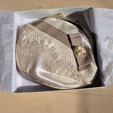 BEAMS 파티 백 가마구치형