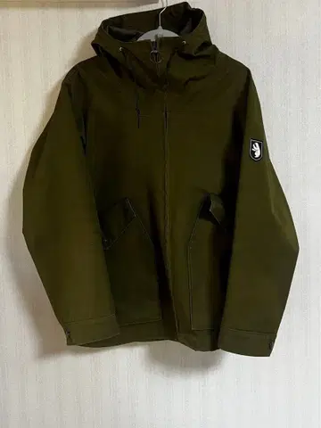 necessary or unnecessary 마운틴 재킷