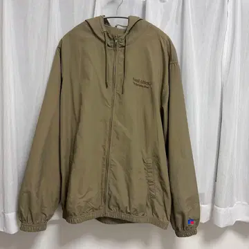 Russell Athletic 후드 부착 마운틴 파카