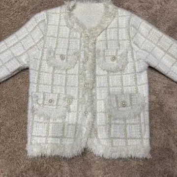 복슬복슬 체크 무늬 노카라 자켓