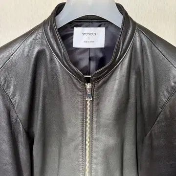 STUDIOUS 가죽 자켓