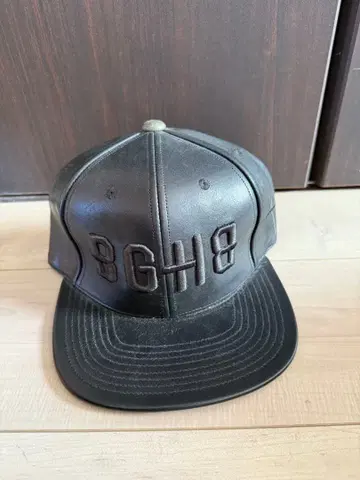 BGHB 블랙 가죽 캡