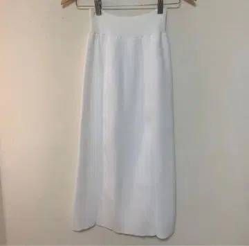 새상품 Sov. 소브 니트 롱 스커트 화이트 사이즈 36