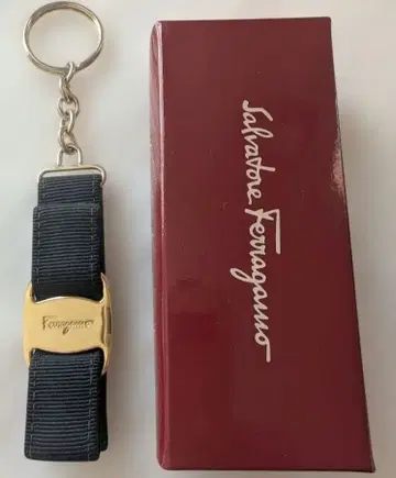 Salvatore Ferragamo 키링