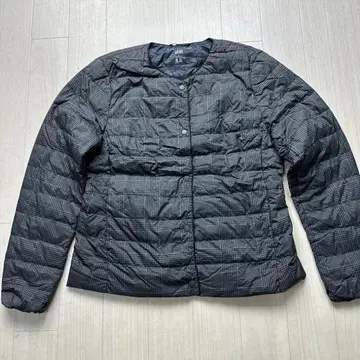 유니클로 울트라 라이트 다운 컴팩트 자켓 M 블랙 체크