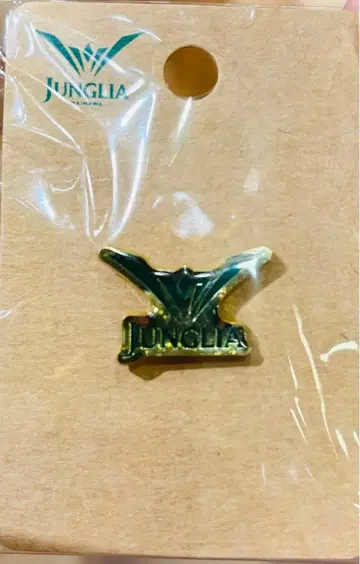 JUNGLIA 로고 핀 배지 골드