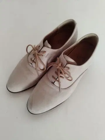 ing 베이지 로퍼 중간 힐