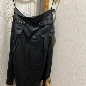 블랙 롱 스커트 스트랩 포함