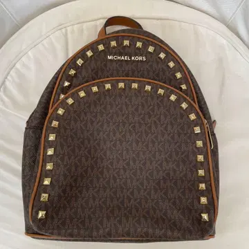 MICHAEL KORS 스터드 장식 백팩