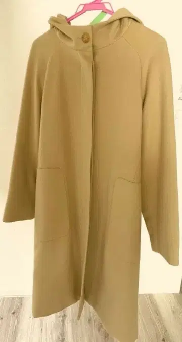 DAKS 후드 부착 롱 코트 베이지