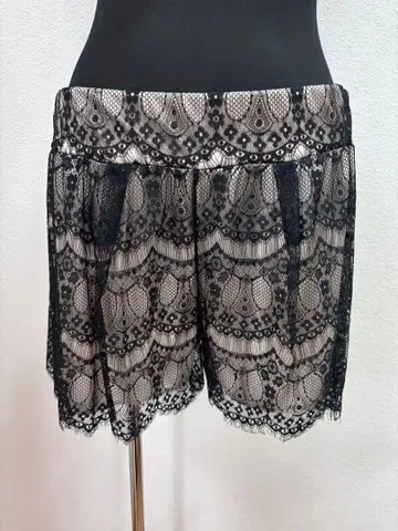 [ 새상품 ] 레이스 큐롯