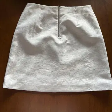 바디 드레싱 화이트 텍스처 타이트 스커트