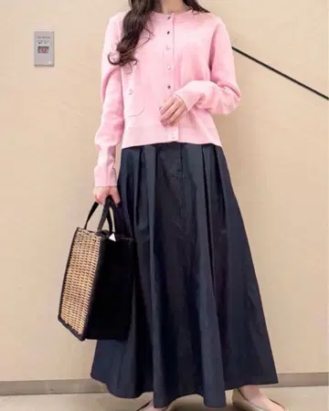 쿨 터치 데님 라이크 턱 스커트