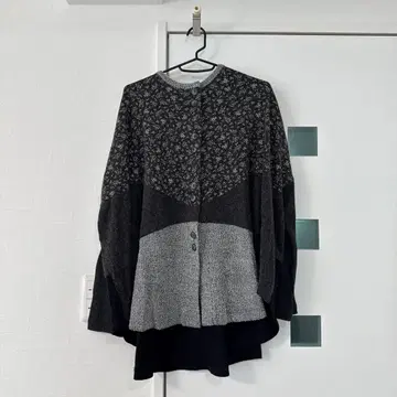 새상품급 꽃무늬 튜닉 꽃무늬 가을/겨울 긴팔 꽃무늬 블록 패턴 긴팔 튜닉