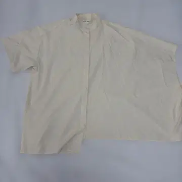 SUMI STYLE 이아파피요네 반팔 셔츠 아이보리 프리 사이즈