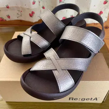 2점째 반값 신상 새상품 리게타 샌들