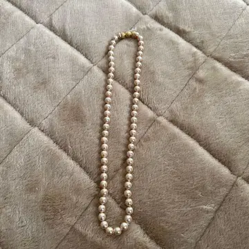 펄 화이트 목걸이 골드 클로징