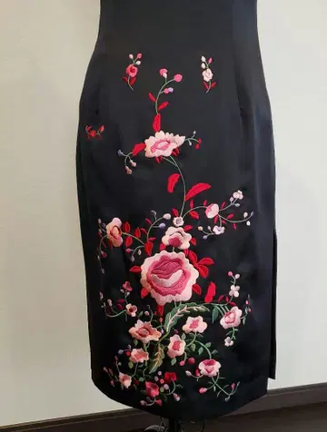 블랙 꽃무늬 자수 차이나 드레스 미사용 새상품