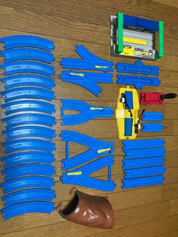 프라레일 센트럴역과 레일 세트