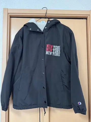 Champion NEW YORK 블랙 점퍼