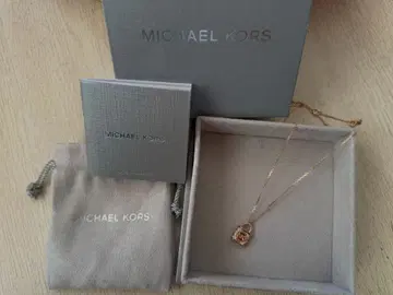 목걸이 케이스 등 포함