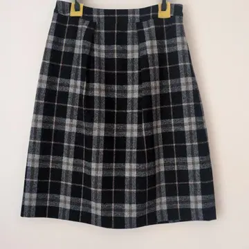 플레어 스커트 네이비와 카키색 체크 무늬 약 59cm 길이 ReFlect