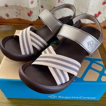2점째 반액 신상 새상품 레게타카누 샌들