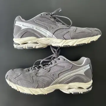 [ 새상품급 ] Mizuno 웨이브 라이더 10
