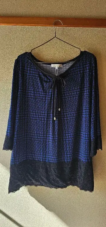 새상품 ACTRESS PRINCESS 7부 소매 티셔츠