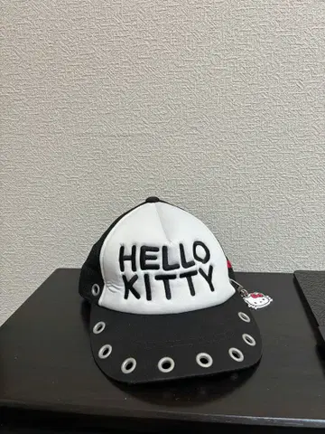 oriens HELLO KITTY 메쉬 캡 참 포함