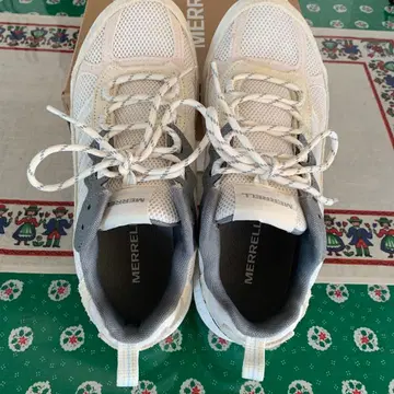 머렐 스니커즈
