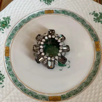 폭시 브로치 (사유 있음)