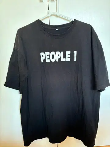 PEOPLE 1 TEE3 / BLACK x WHITE